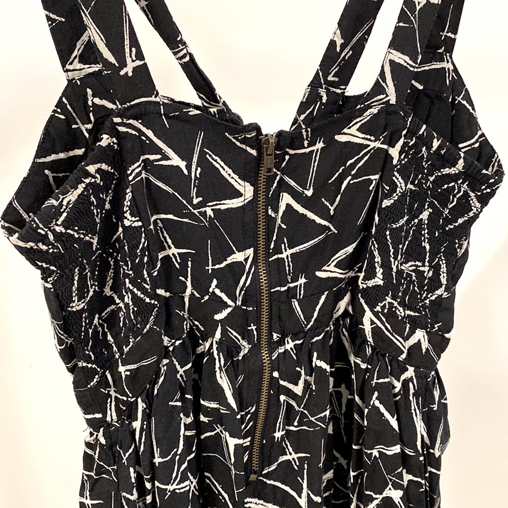 Black patterned dress - Picture 3 of 3